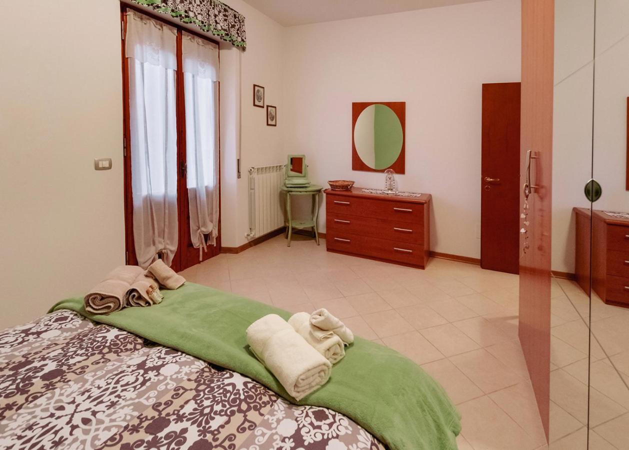 Il Trabucco E La Terrazza Della Val D' Orcia Apartamento San Quirico dʼOrcia Exterior foto